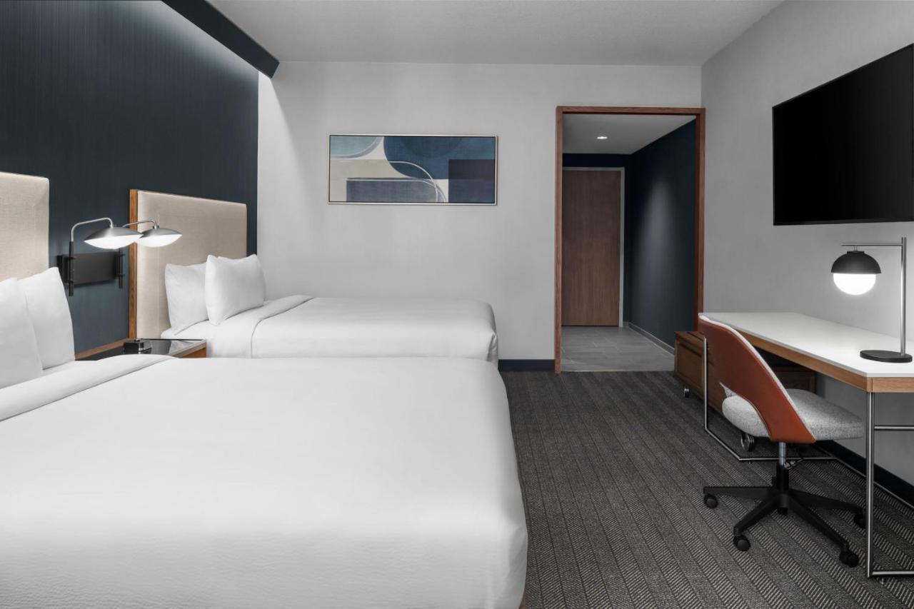 Hotel Courtyard By Marriott Calgary Downtown Esterno foto