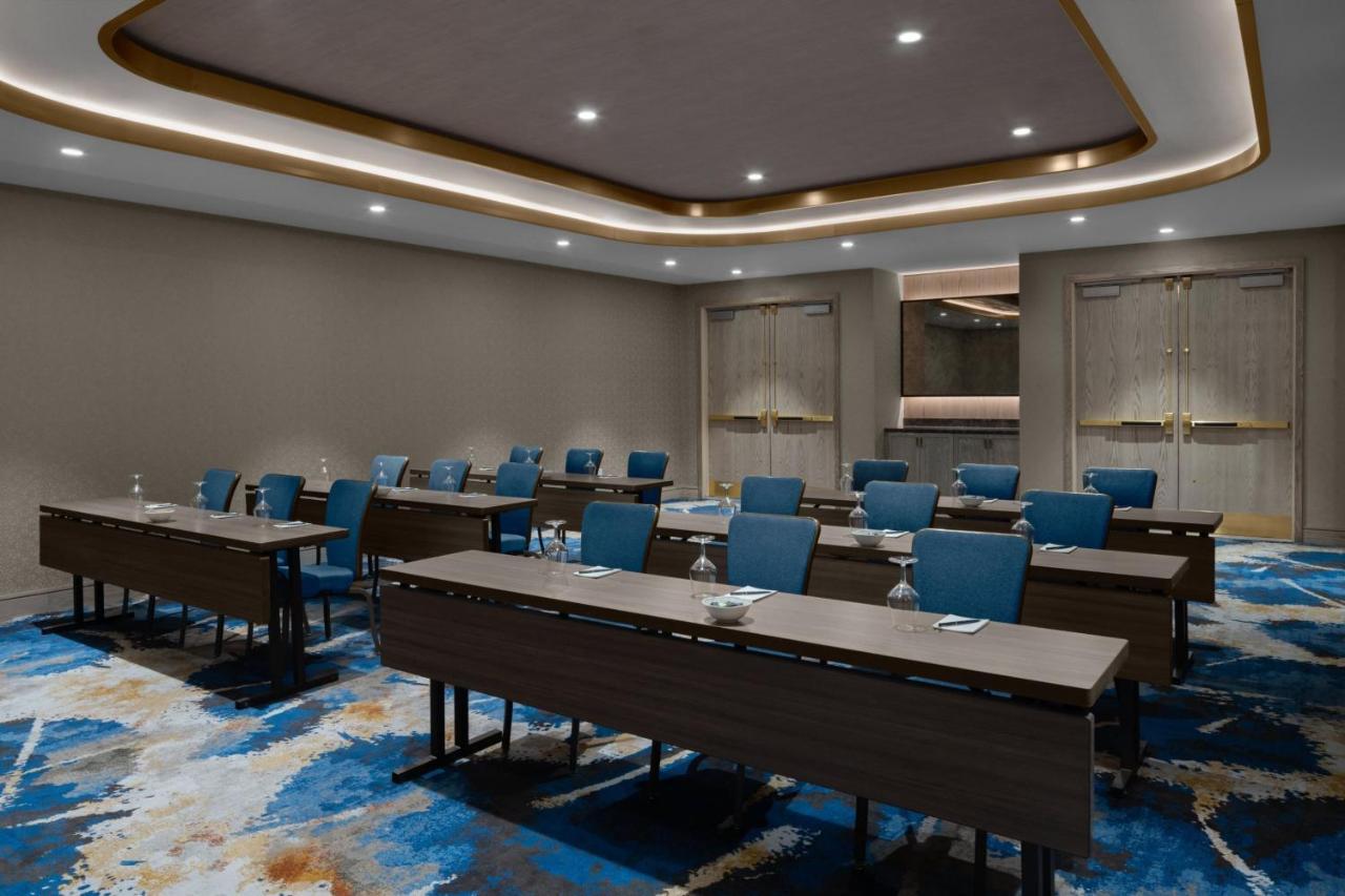 Hotel Courtyard By Marriott Calgary Downtown Esterno foto